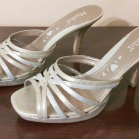 Assorted Items - Picture 3 of 8